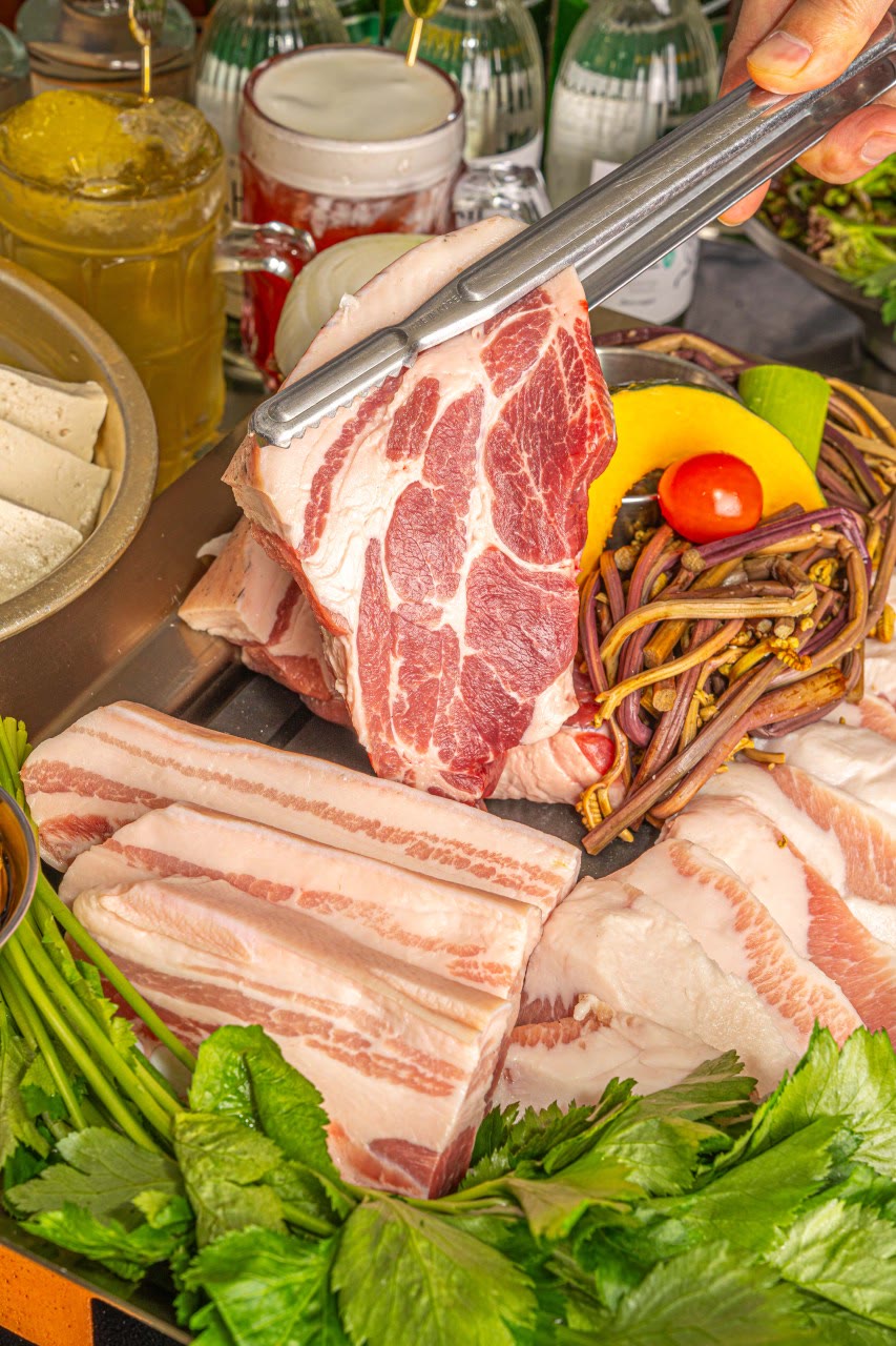 제주특별집 홍대점 — 제주돼지, 특수부위 그대로. · Jeju Special House Hongdae Korean BBQ story chapter 01 (홍대 맛집 · Jeju pork · サムギョプサル · 烤肉)